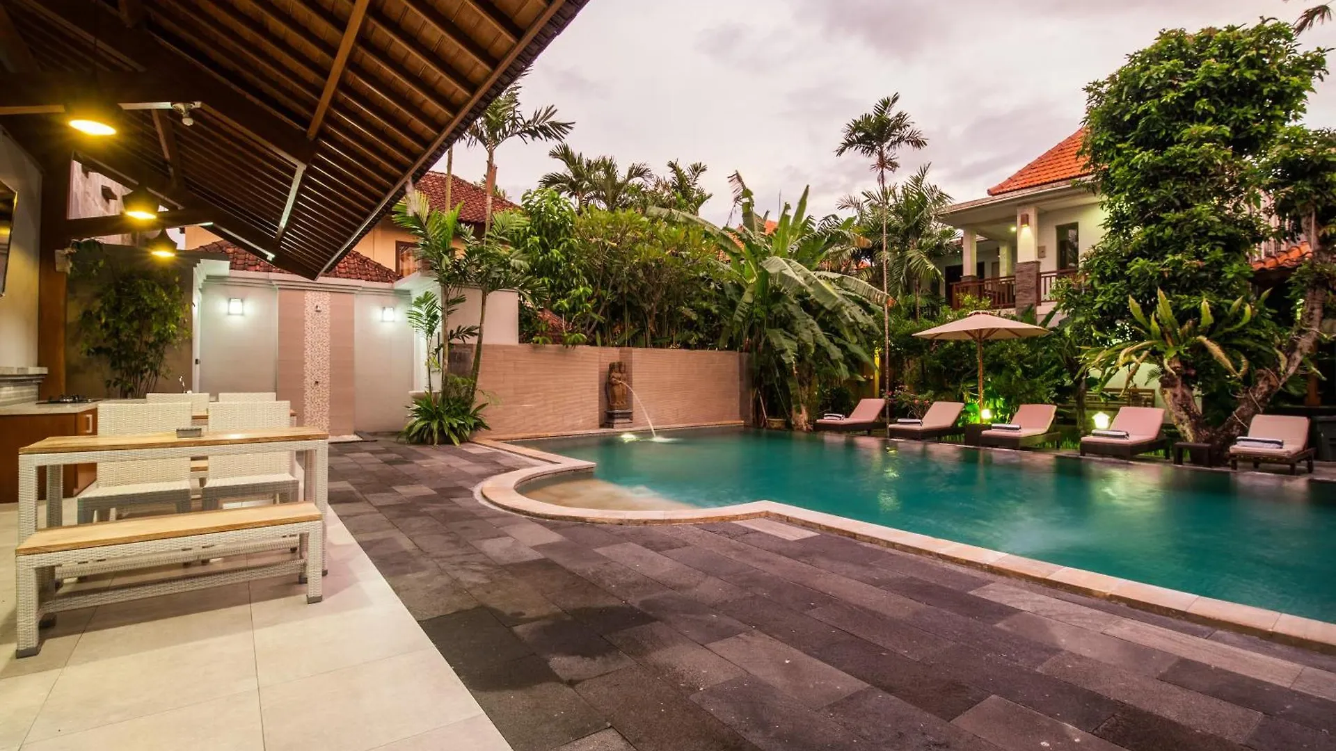 4-Br Private Pool Legian Villa, 5-Min Walk To Beach And Shops Seminyak  Indonesia