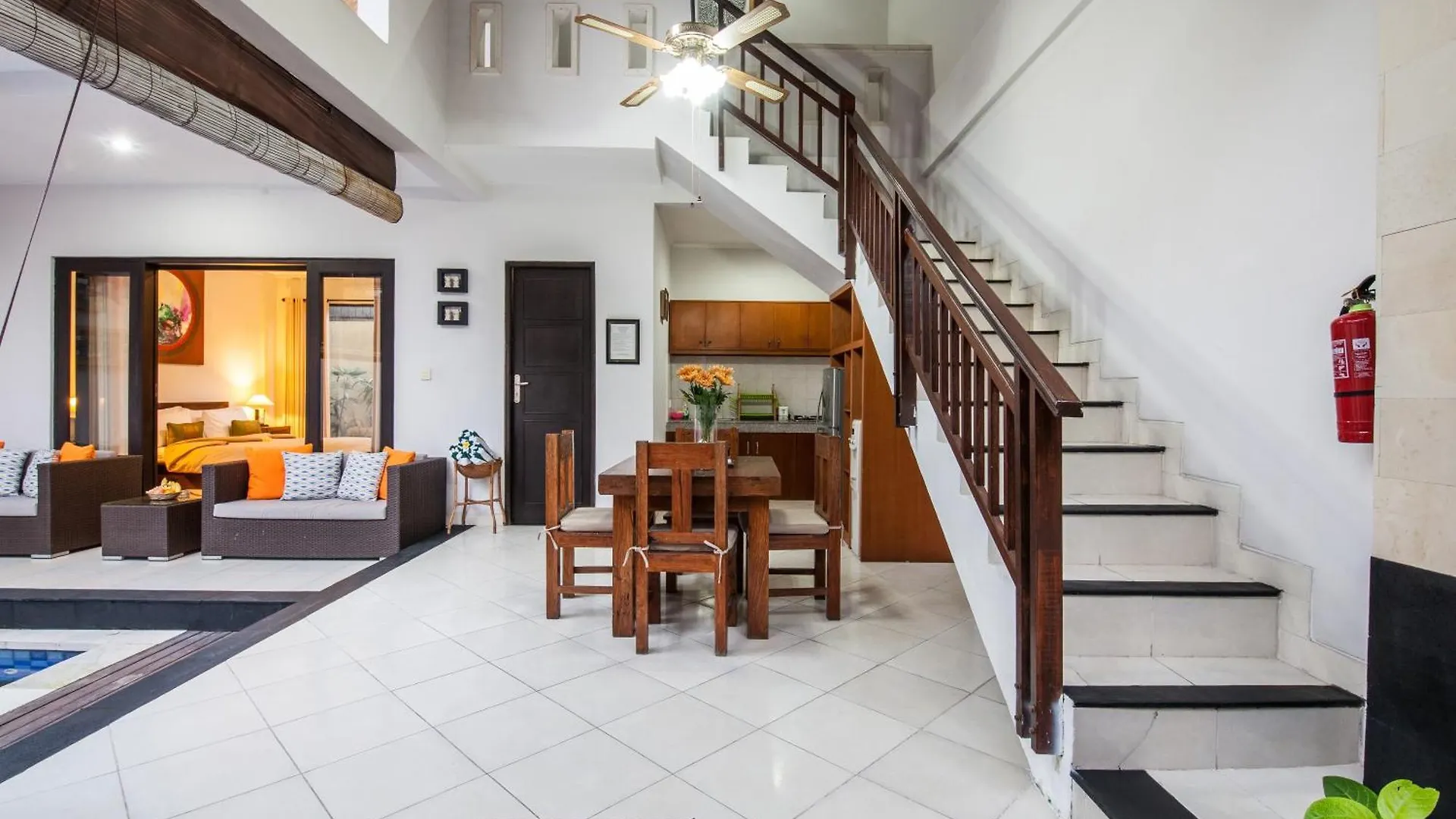 4-Br Private Pool Legian Villa, 5-Min Walk To Beach And Shops Seminyak  Seminyak (Bali)