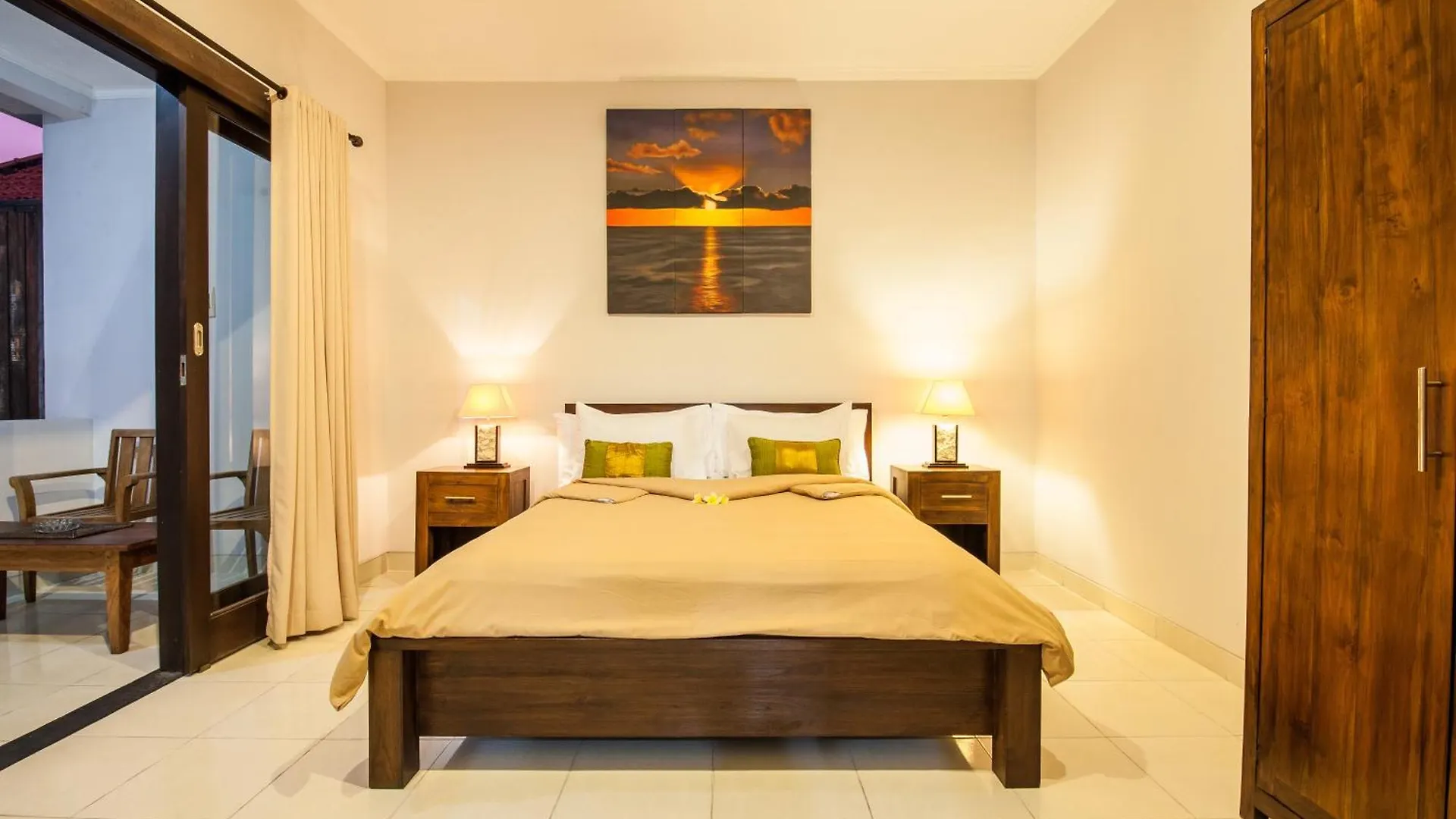 Villa 4-Br Private Pool Legian Villa, 5-Min Walk To Beach And Shops Seminyak